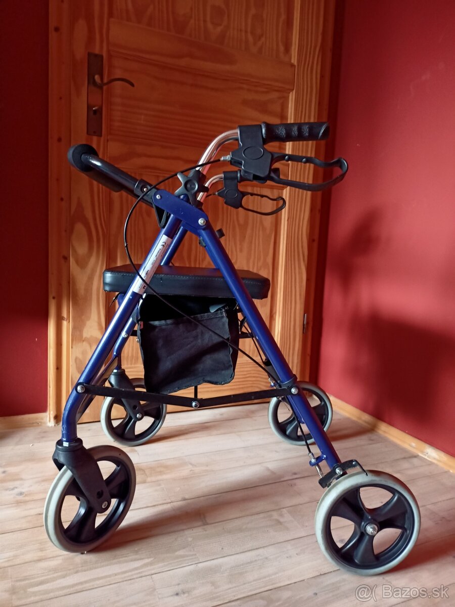 Chodítko pre seniorov -alu - 12