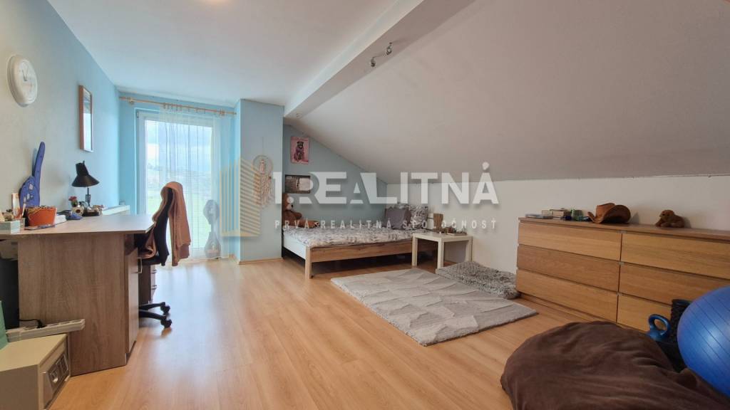 POSCHODOVÝ RODINNÝ DOM V PODKONICIACH, 300M2 - 12