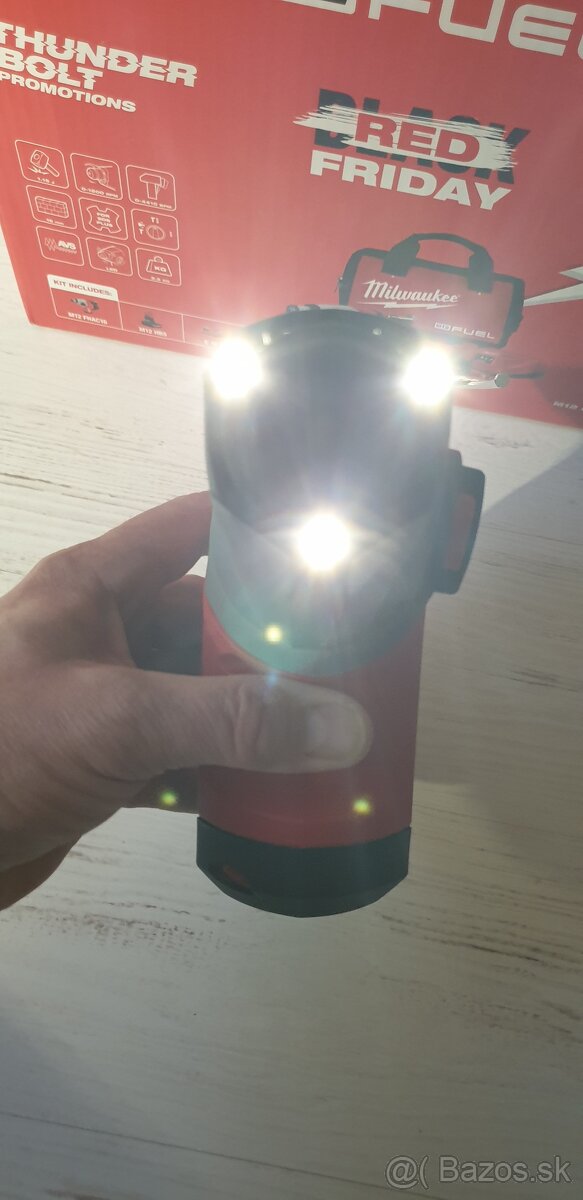 Milwaukee M12 FHAC16 - 12