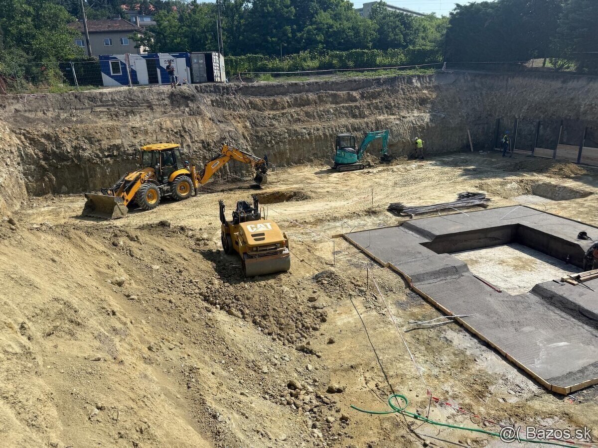 búracie a demolačné práce, recyklovanie stavebnej sute,báger - 12