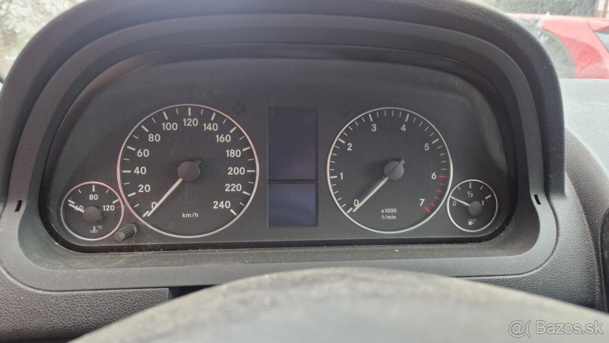 Mercedes A W169 150i 1,5i 70kw kód motora: 266920 - 12