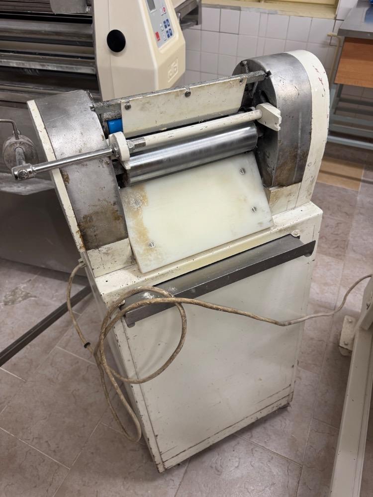 ROHLÍKOVÉ STROJE - 12