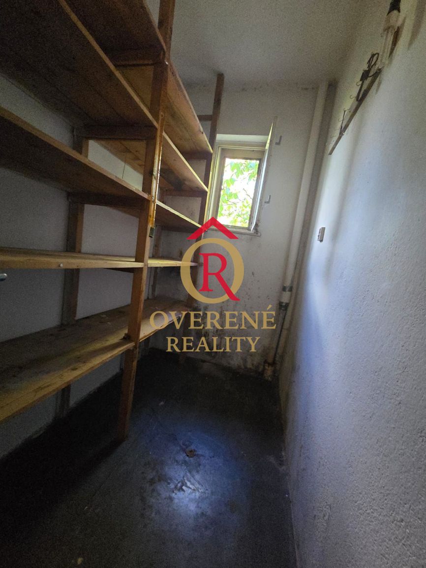 Exkluzívne na predaj dvojgeneračný rodinný dom - Revúca, Okr - 12