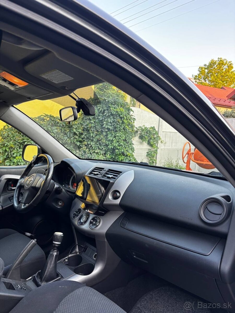 TOYOTA RAV4 2.2 D4-D 4x4 - 12