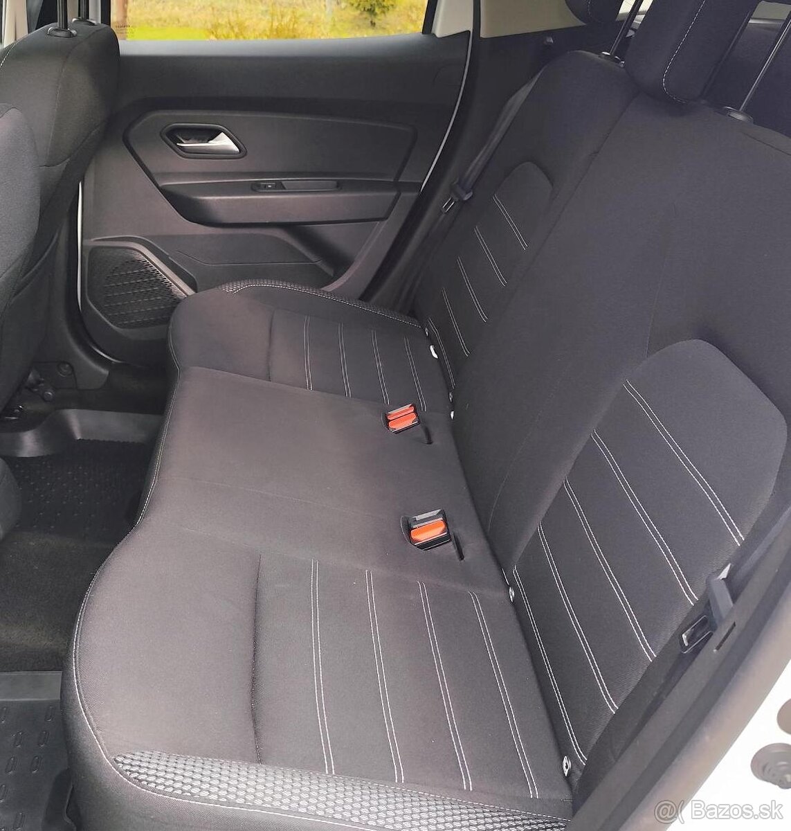 DACIA Duster 1.6 SCe BENZíN štvorvalec bez turba - 12