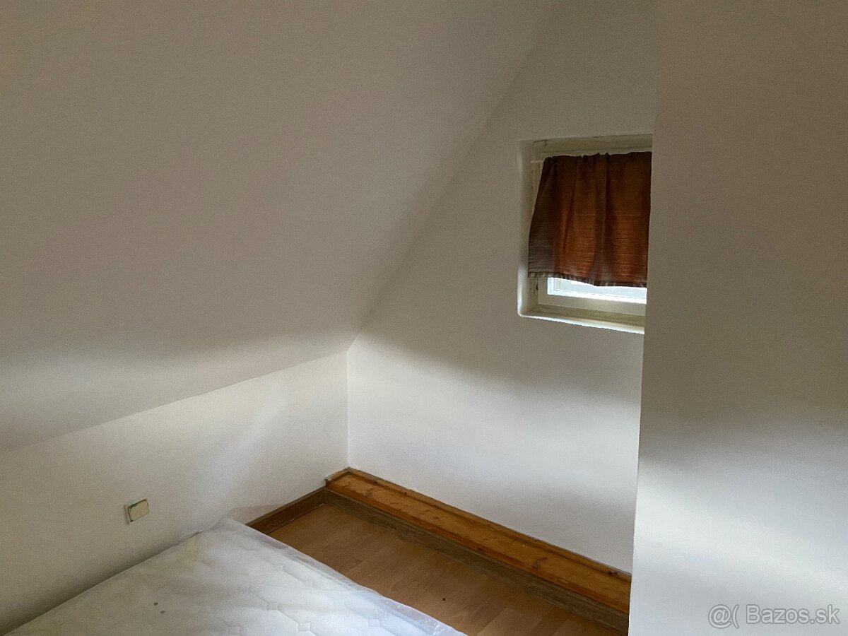 Murovaná chata Borčice - 12