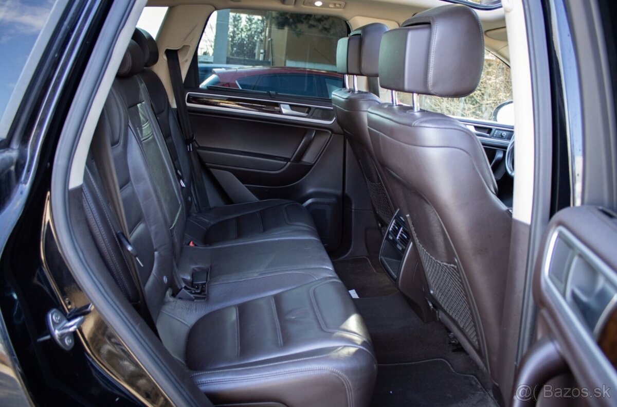 Volkswagen Touareg 3.0 V6 TDI - 12