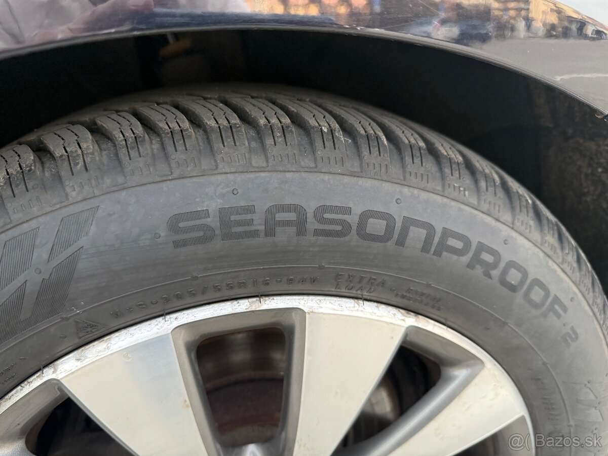 Volkswagen Passat Variant 1,6 TDI R-LINE - 12