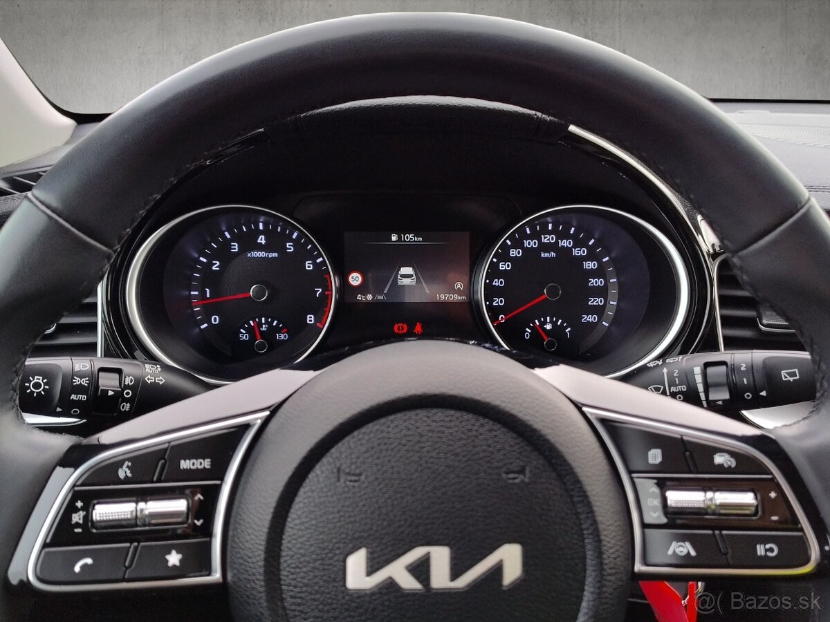 KIA Ceed SW, 1.5 T-GDi M6, GOLD - 12