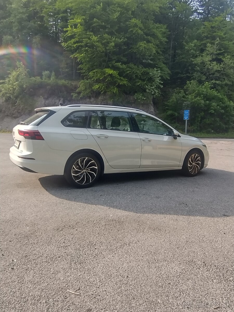VW Golf 8 combi 1, 5 TSi e-tec - 12