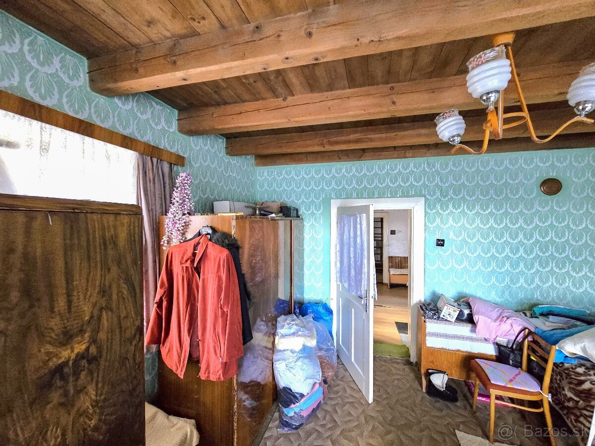 3-izbová chalupa so záhradou a vedľajšou budovou v Hrašnom - 12