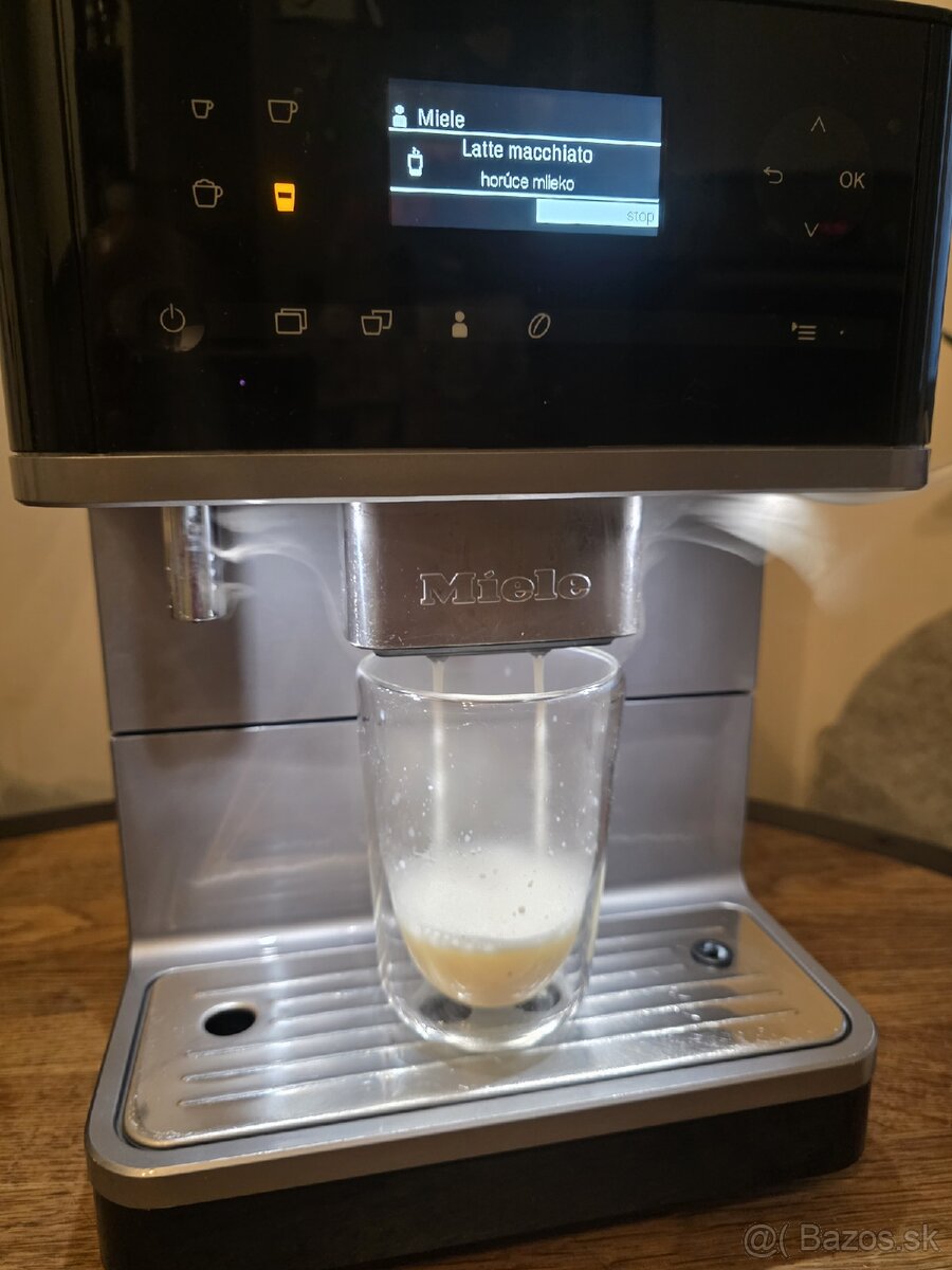 Plne automatický kávovar Miele CM6100 - 12