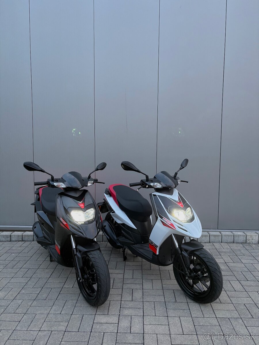 Aprilia SR 125 - 12