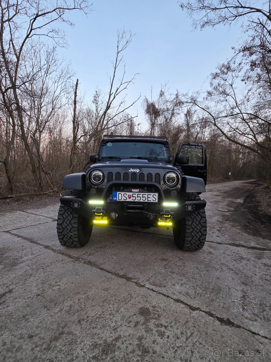 Jeep Wrangler Unlimited JK - 12
