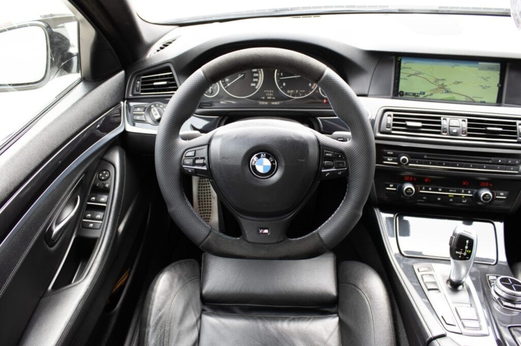 BMW 535d Touring z roku 2012 - 12