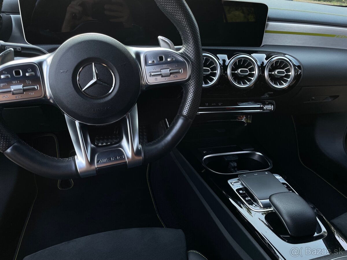 Mercedes Benz A 250 hatchback - 12