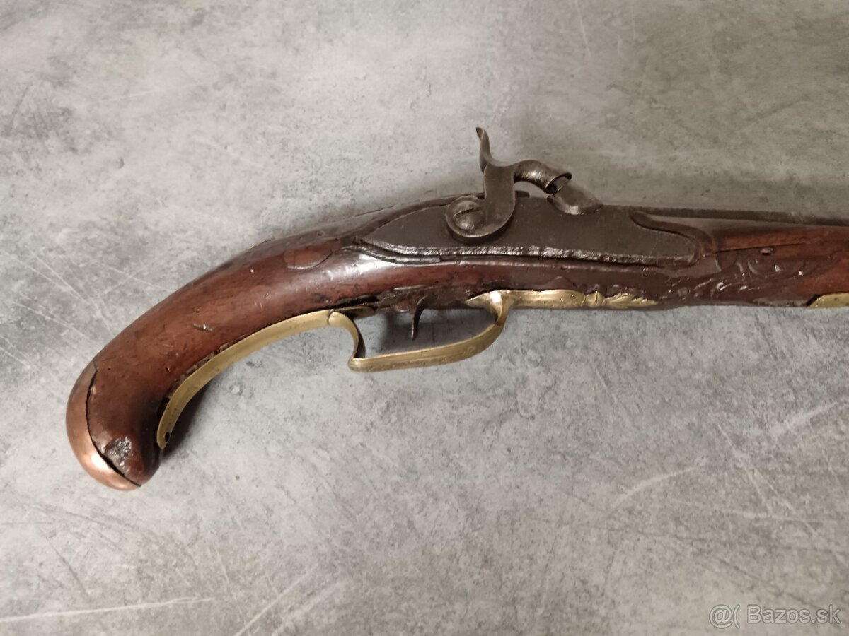 Starožitné pištole pušky - 12