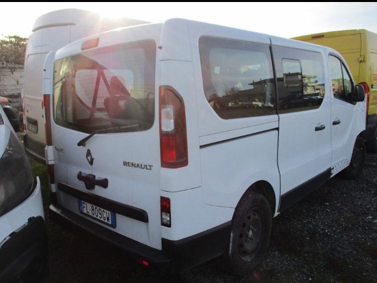 Renault Trafik , Vivaro. Talento - 12
