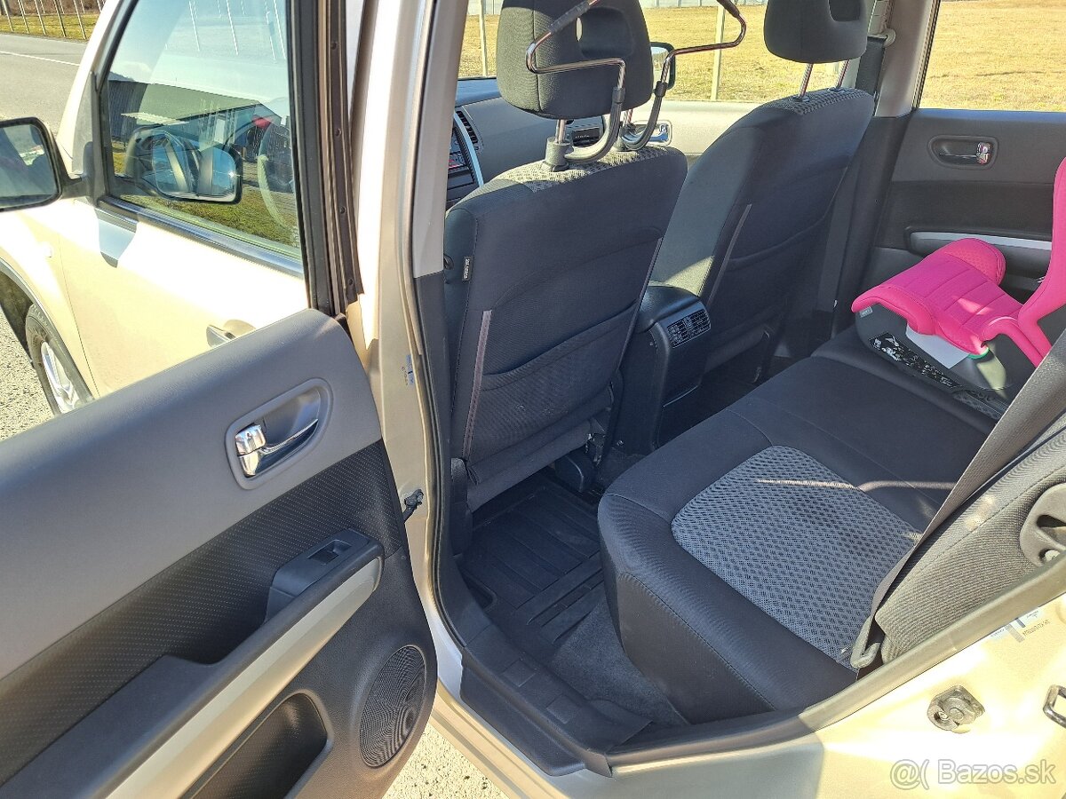 Nissan X-Trail 2.0 XE 4x4 - 12