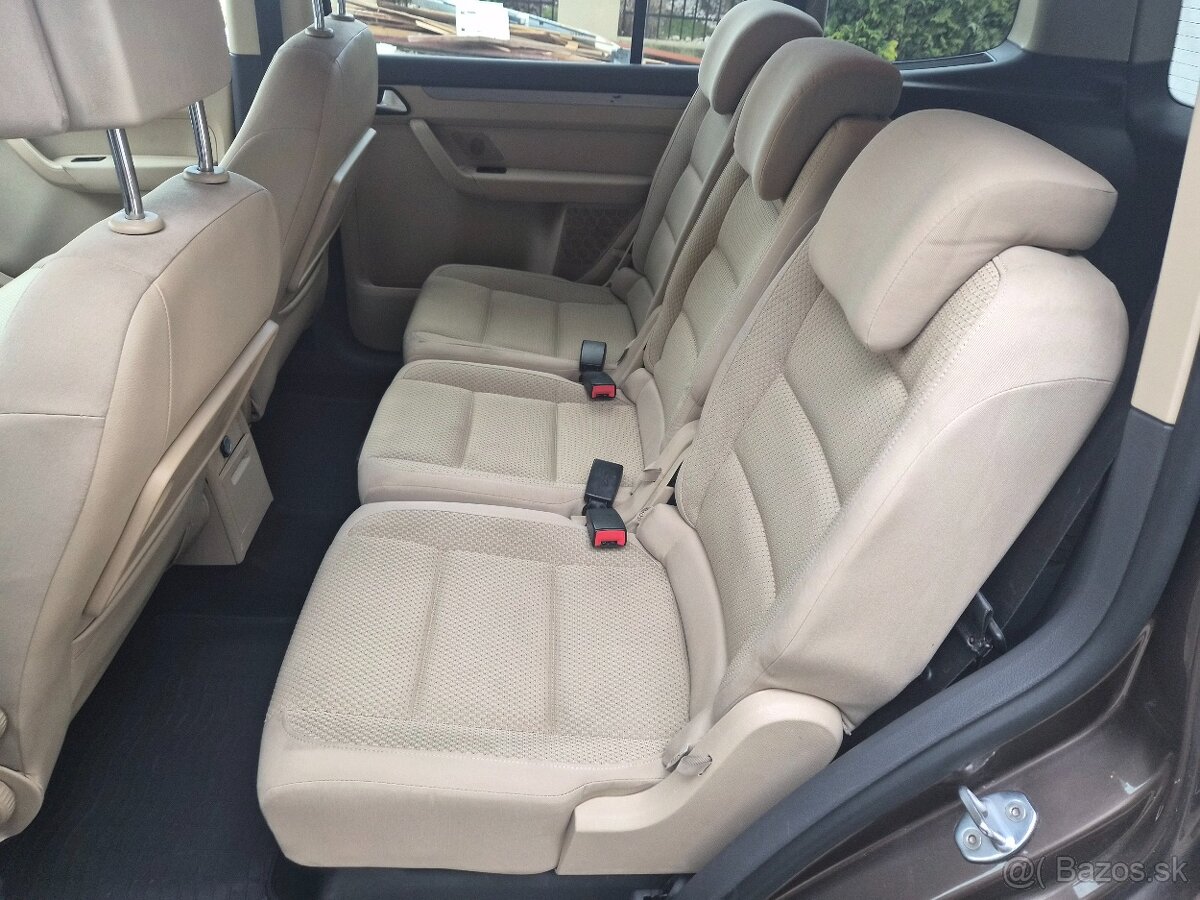 Volkswagen Touran 2.0TDI DSG Highline - 12