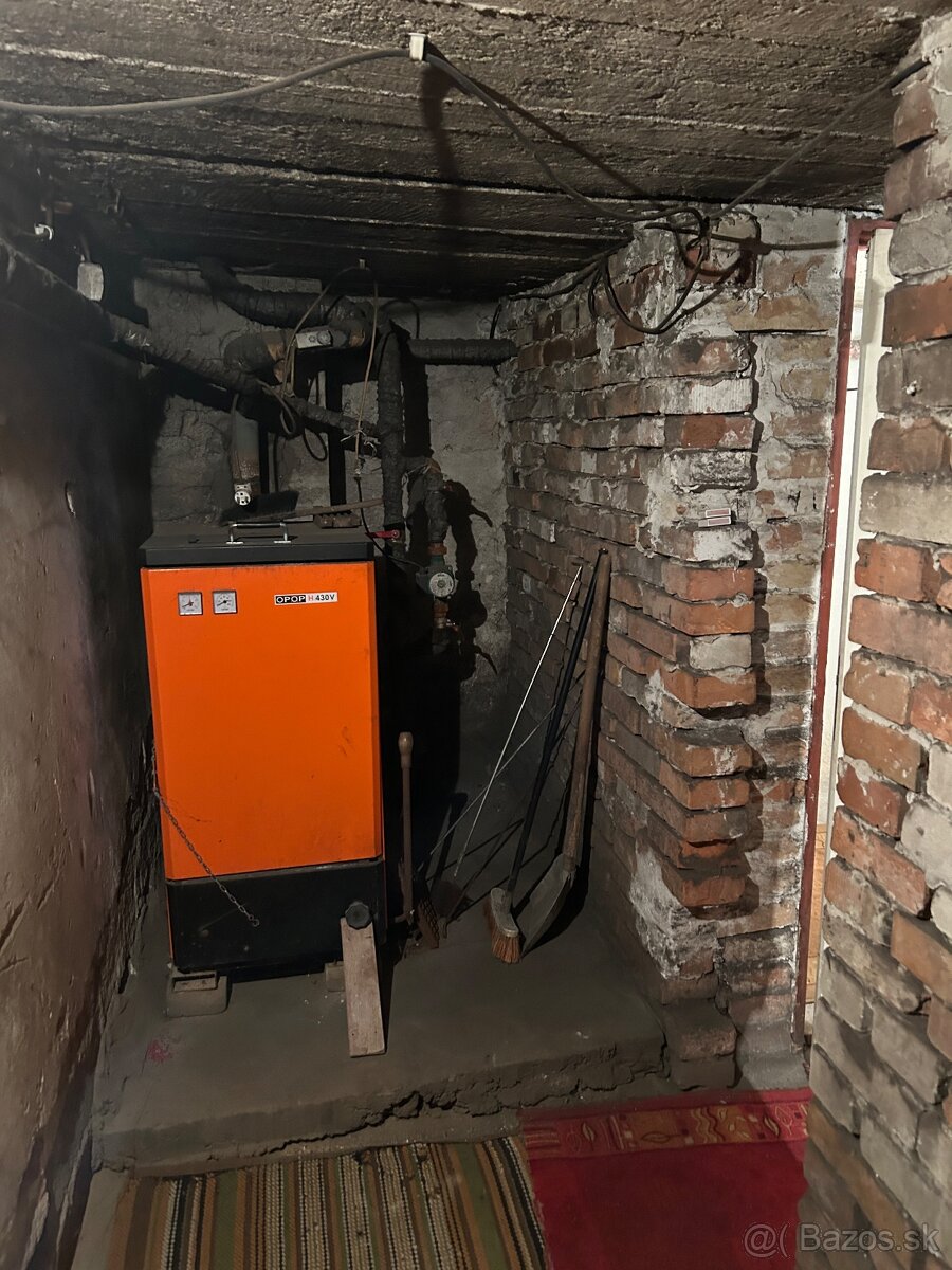 DOM NA ZÁHORÍ - 12