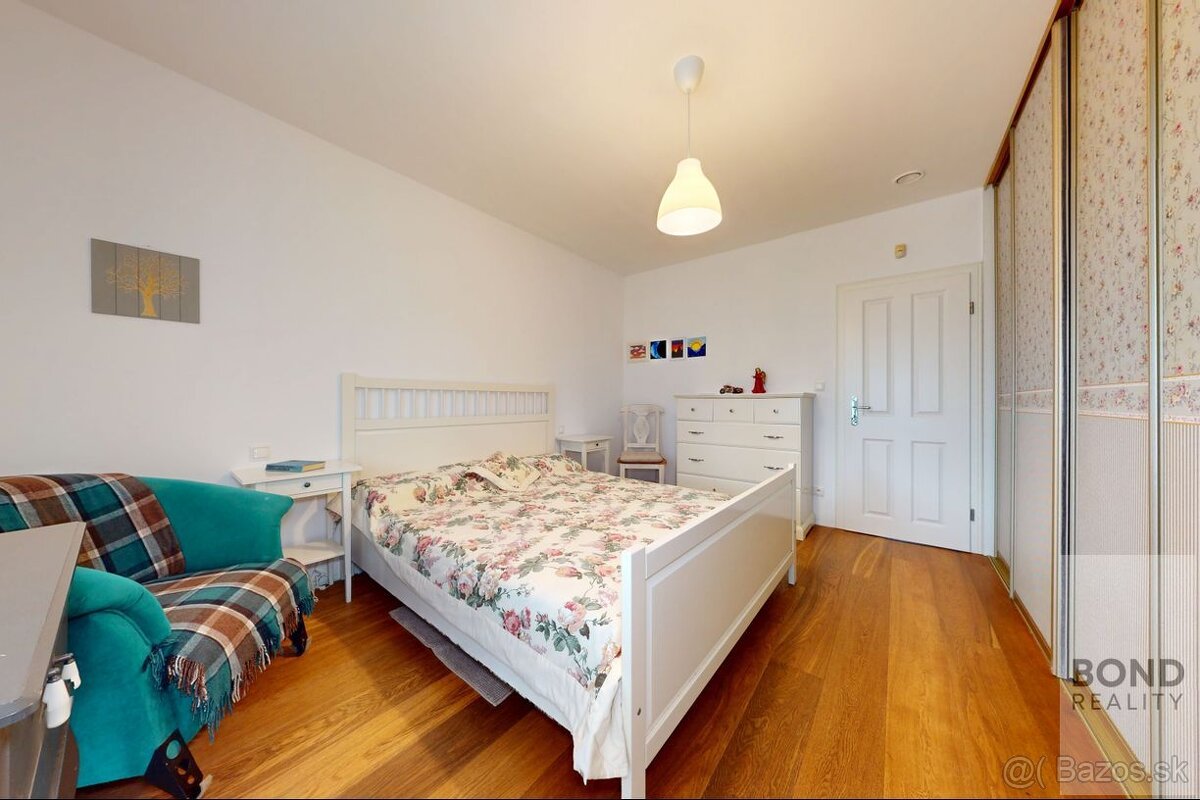 Nádherný rodinný dom v Malinove - 12