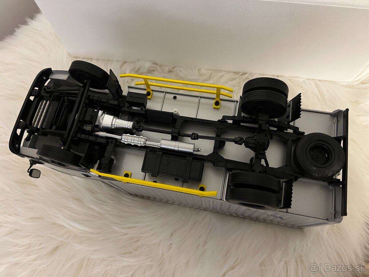 1:18 JMC N800 - Paudi - 12