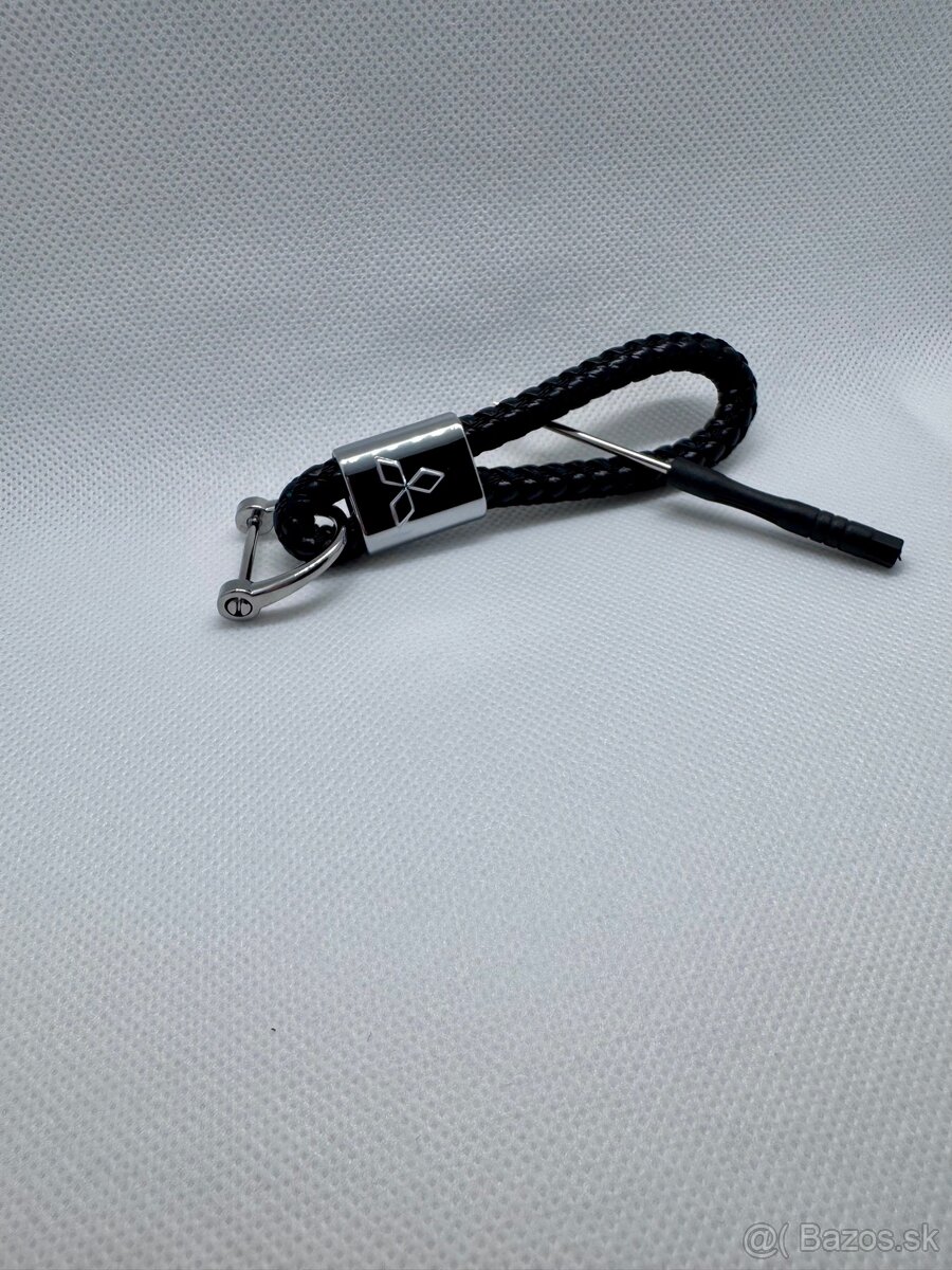 Kľúčenka s logom autá - 12