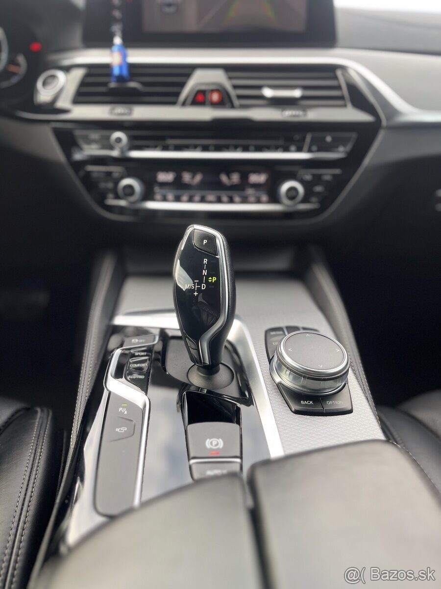 BMW 540i G30 xDrive m-packet - 12