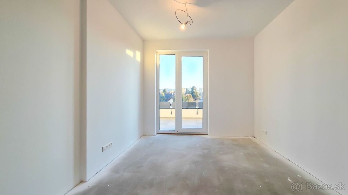 3 izbový holobyt s terasou 35 m2, Nové nábrežie, Poprad - 12