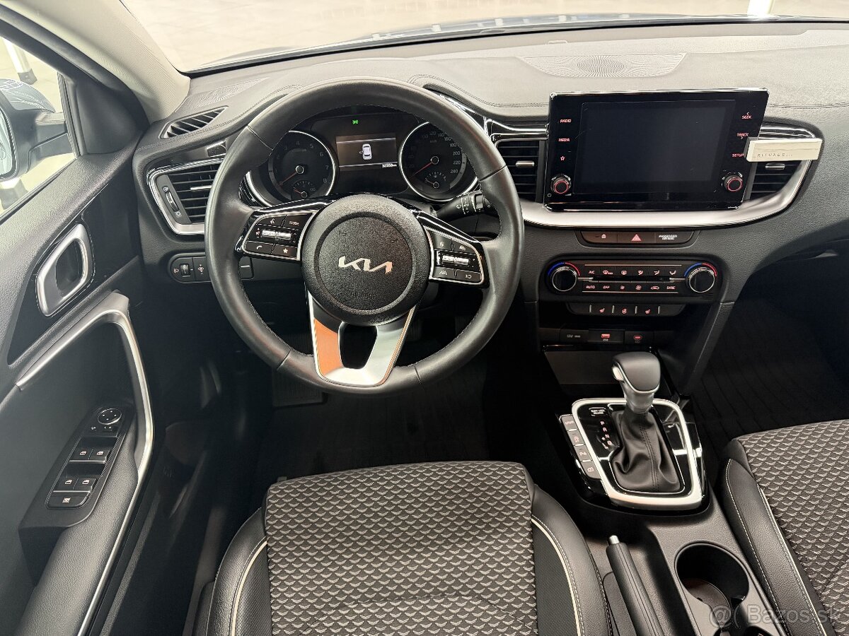 KIA Ceed Gold 1.5 T-GDi A/T - 12