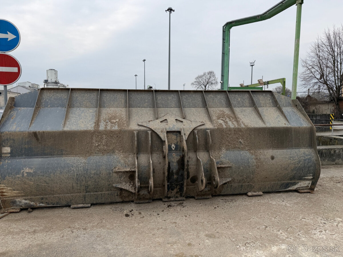 Kol. Nakladač VOLVO L180H (2016) - 12