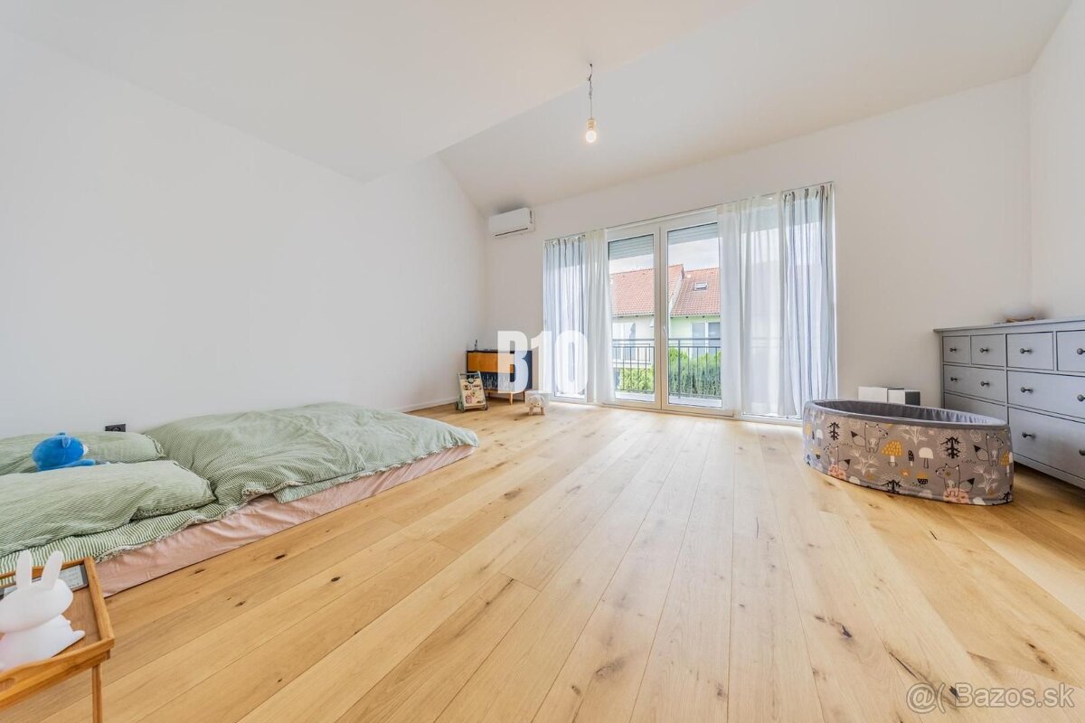 REZERVOVANÉ - PRIESTRANNÝ, MODERNÝ 4i rodinný dom v Dunajske - 12