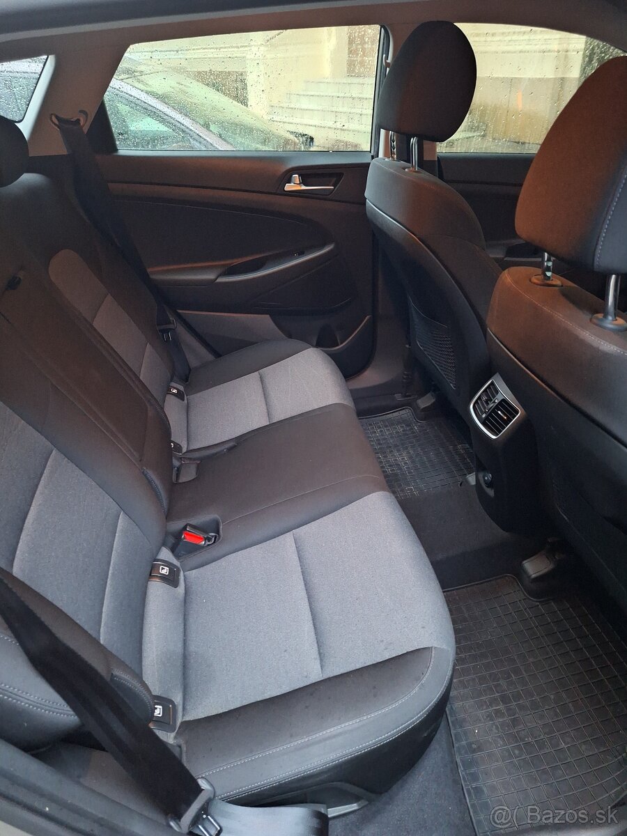 Hyundai Tucson 1.6 GDi - 12