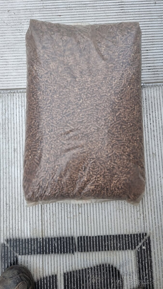 Pelety A1, HD+, A1+, Smrek, Dub, Borovica, Buk, Uhlie - 12