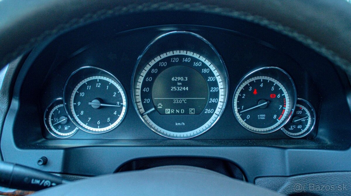 Mercedes-Benz E trieda Kupé 350 CGI Blue - 12