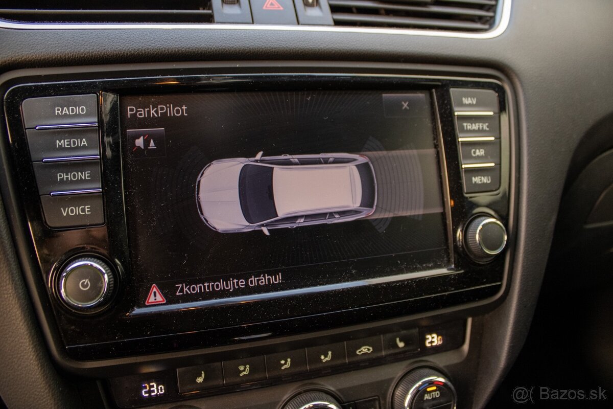 Škoda Octavia Combi 2.0 TFSI RS DSG - 12