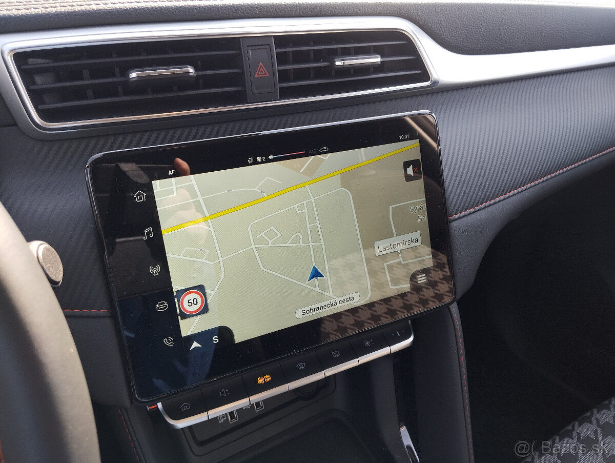 MG ZS Essential Plus 2025 - 12