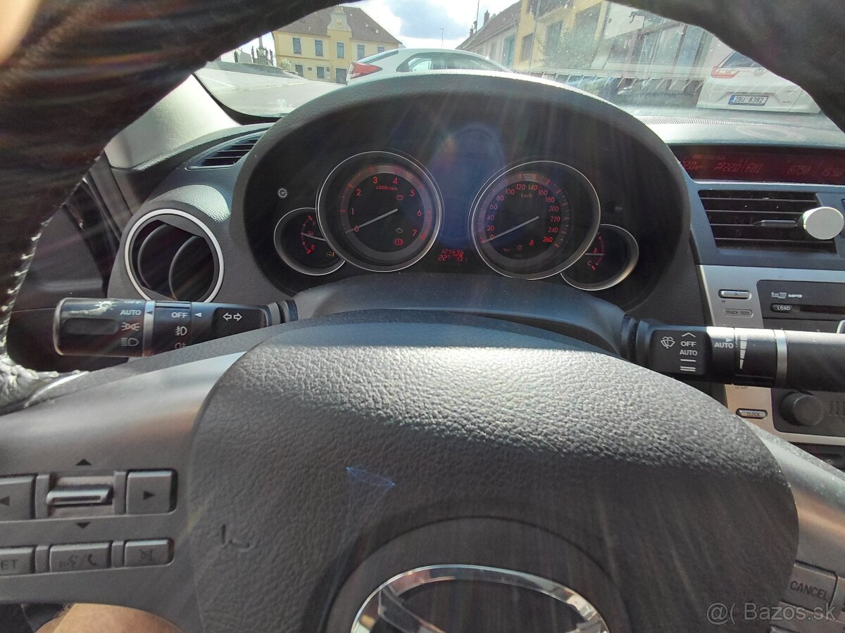 Mazda 6 / 2500 cm3, 125 kW - 12