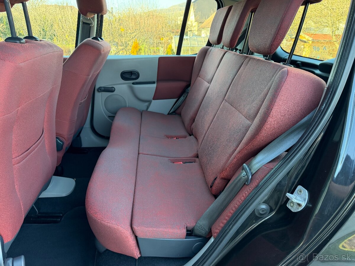 Renault Modus 1.2 16V - 12