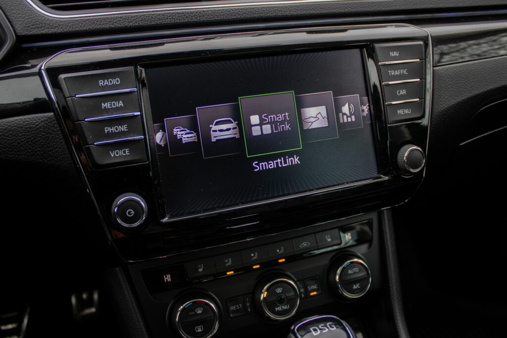 Škoda Superb 2.0 TDI L&K DSG - 12