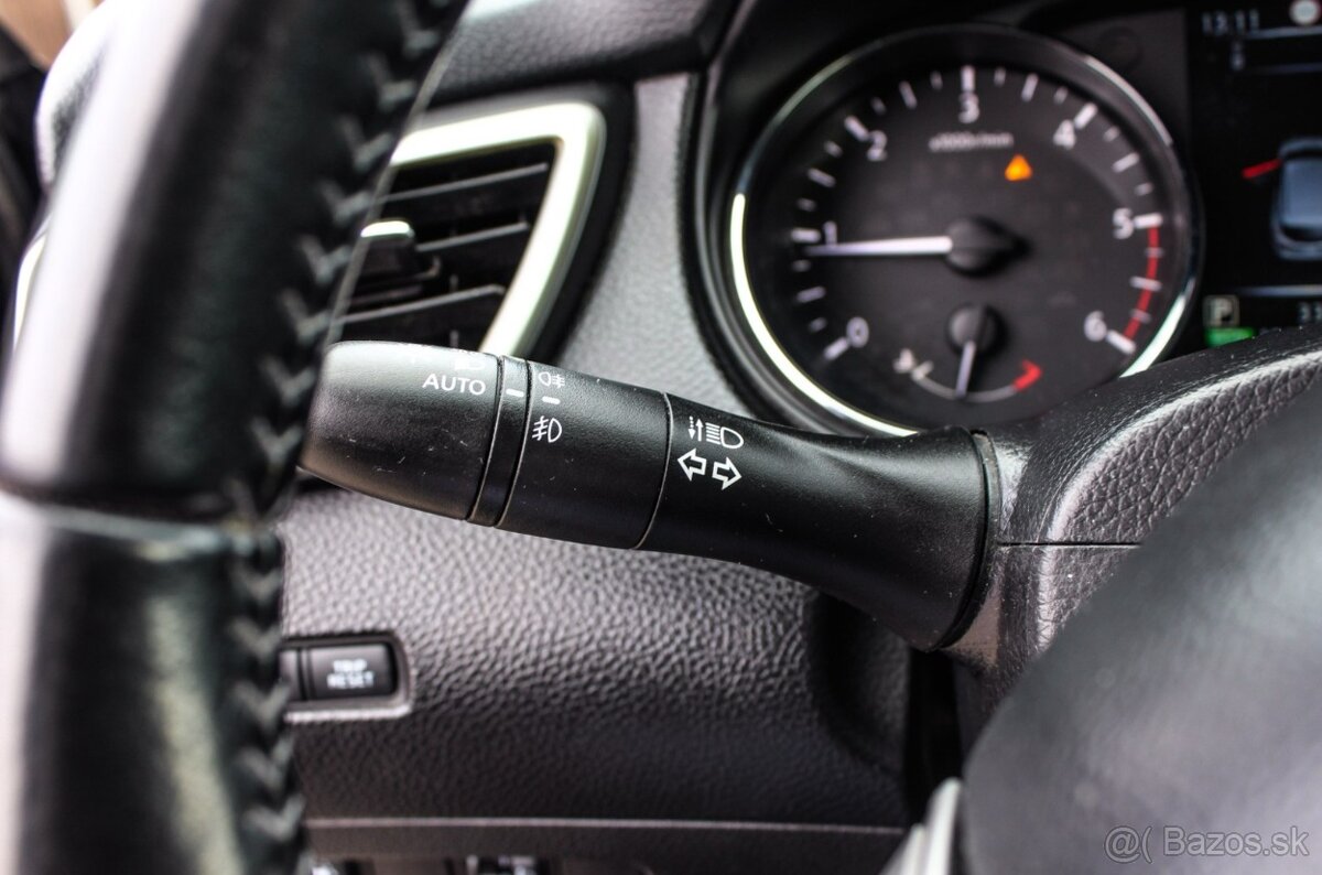 Nissan Qashqai 1.6 dCi Xtronic Tekna - 12