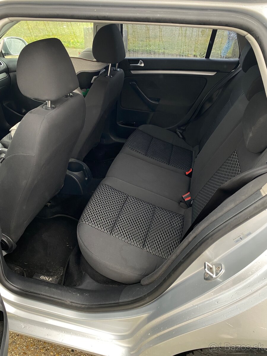 Predám VW Golf 1,6tdi , 2010 - 12