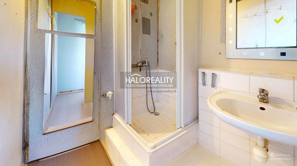 HALO reality - Predaj, trojizbový byt Lučenec, Štvrť M.R. Št - 12