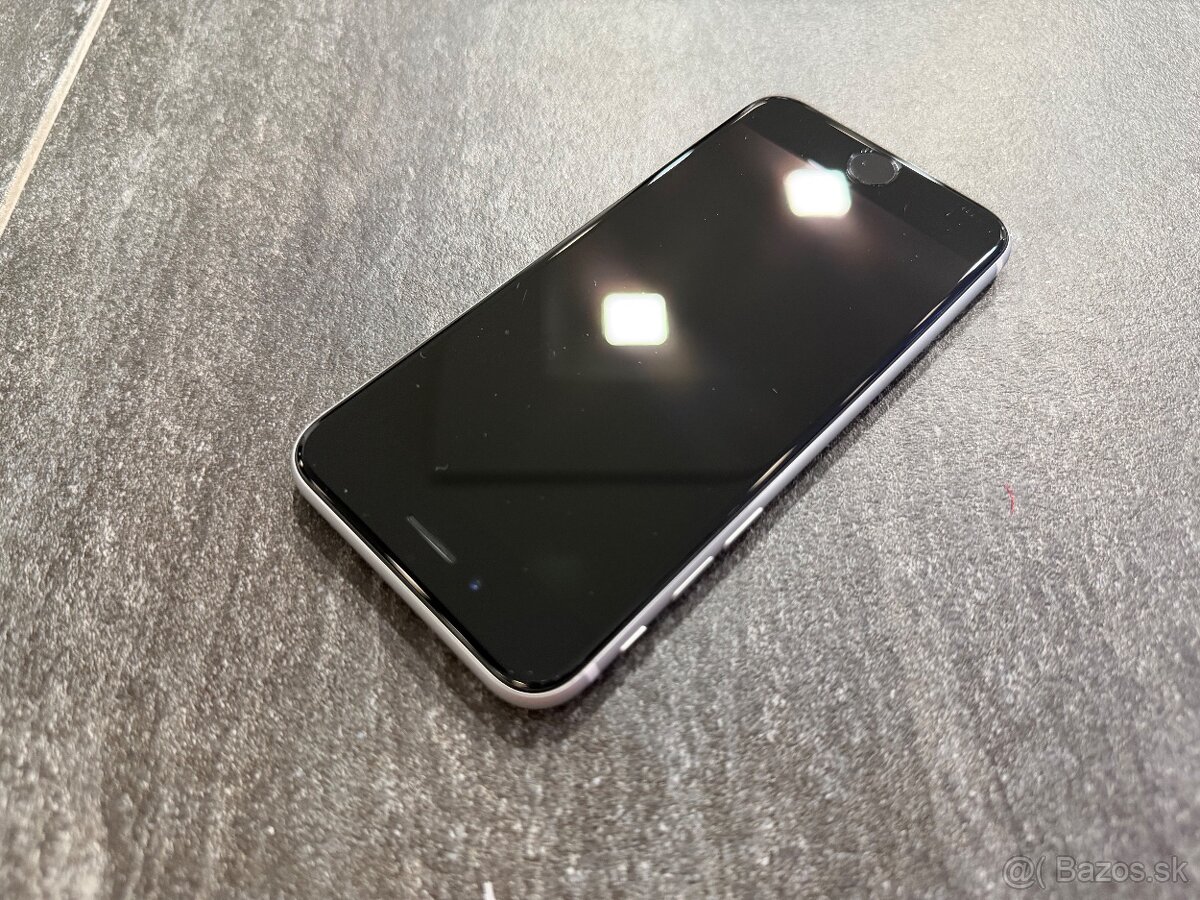 Apple iPhone SE (2020) 128 GB White - 12