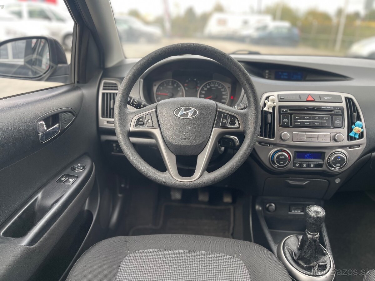 Hyundai i20 66400 km - 12