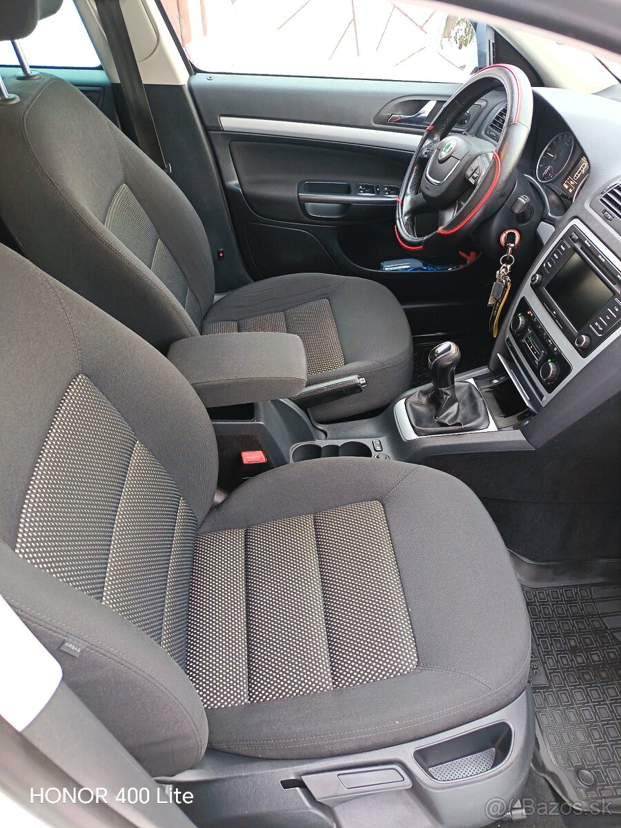 Škoda Octavia 2 scout rv2011 - 12