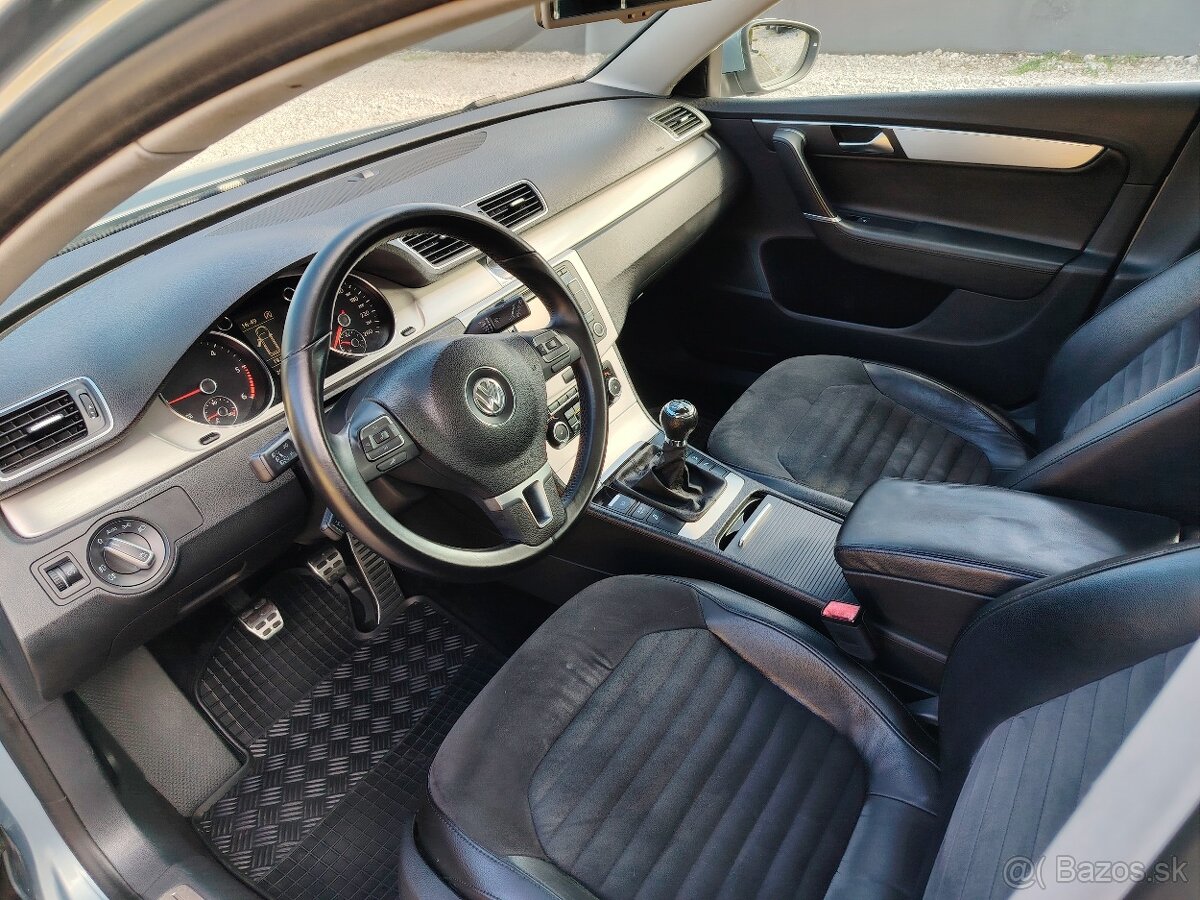 Volkswagen Passat Variant 2.0 TDI 103Kw M6 Highline Panorama - 12