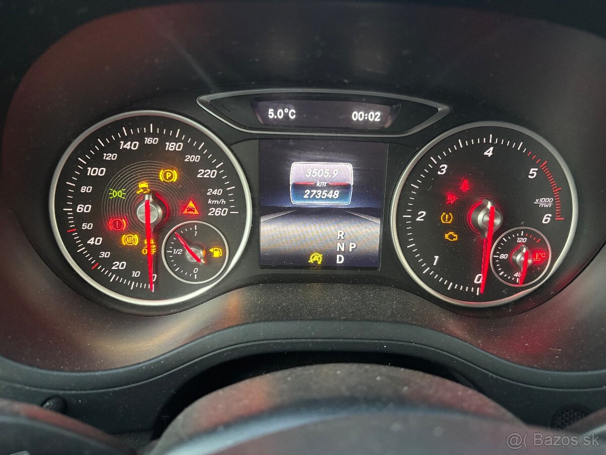Mercedes B200 cdi Automat 7-kvalt rok 2019 - 12