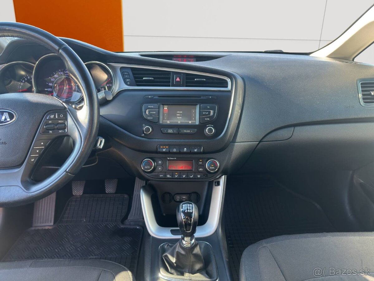Kia Ceed 1.4 - 12